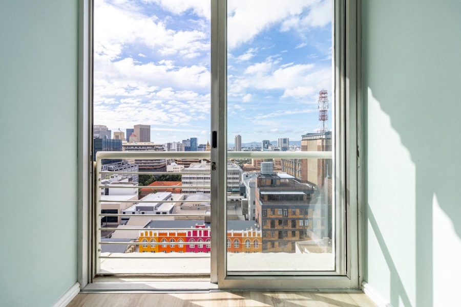2 Bedroom Property for Sale in Cape Town City Centre Western Cape
